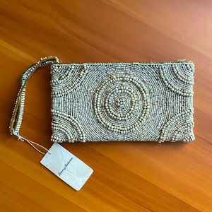 BRAND NEW TOMMY BAHAMA Shell Beaded Clutch Wristlet - GORGEOUS!
